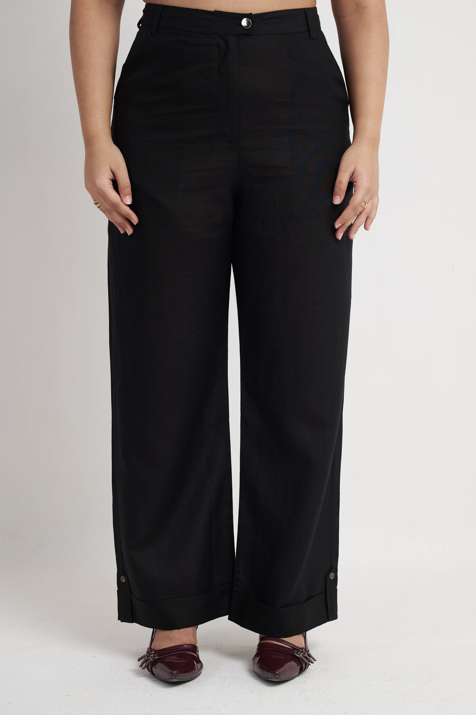 Cuffed Hem Tailored Trouser in Black Beauty