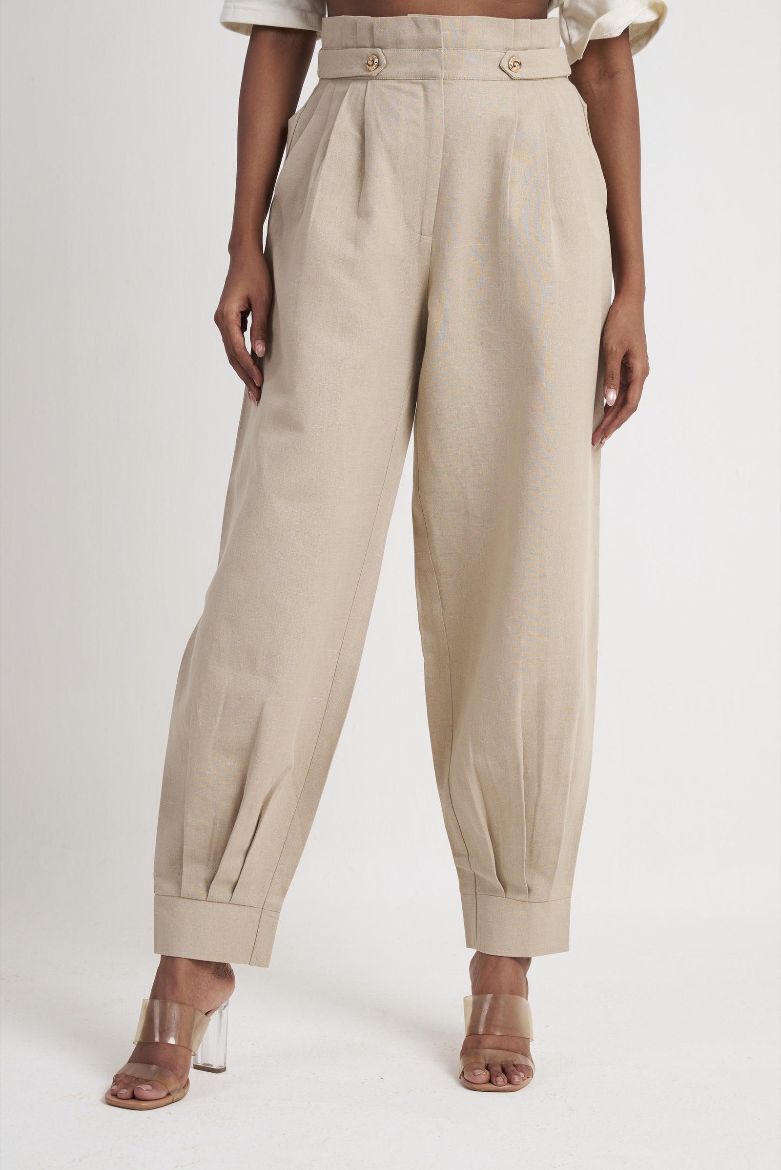 High-Rise Pleated Tapered Trouser in White Onyx