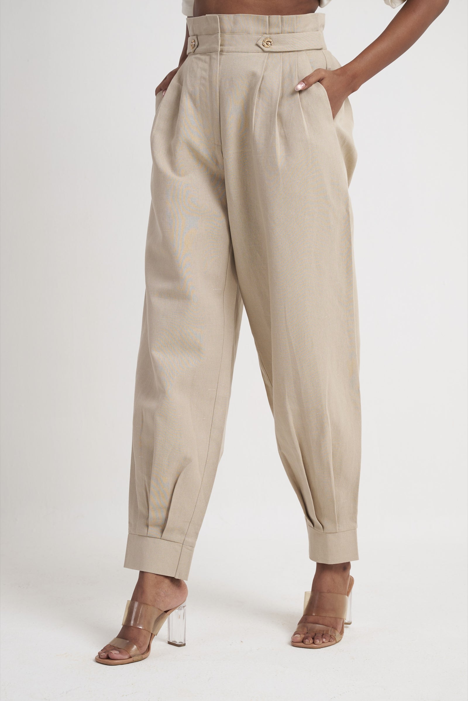 High-Rise Pleated Tapered Trouser in White Onyx