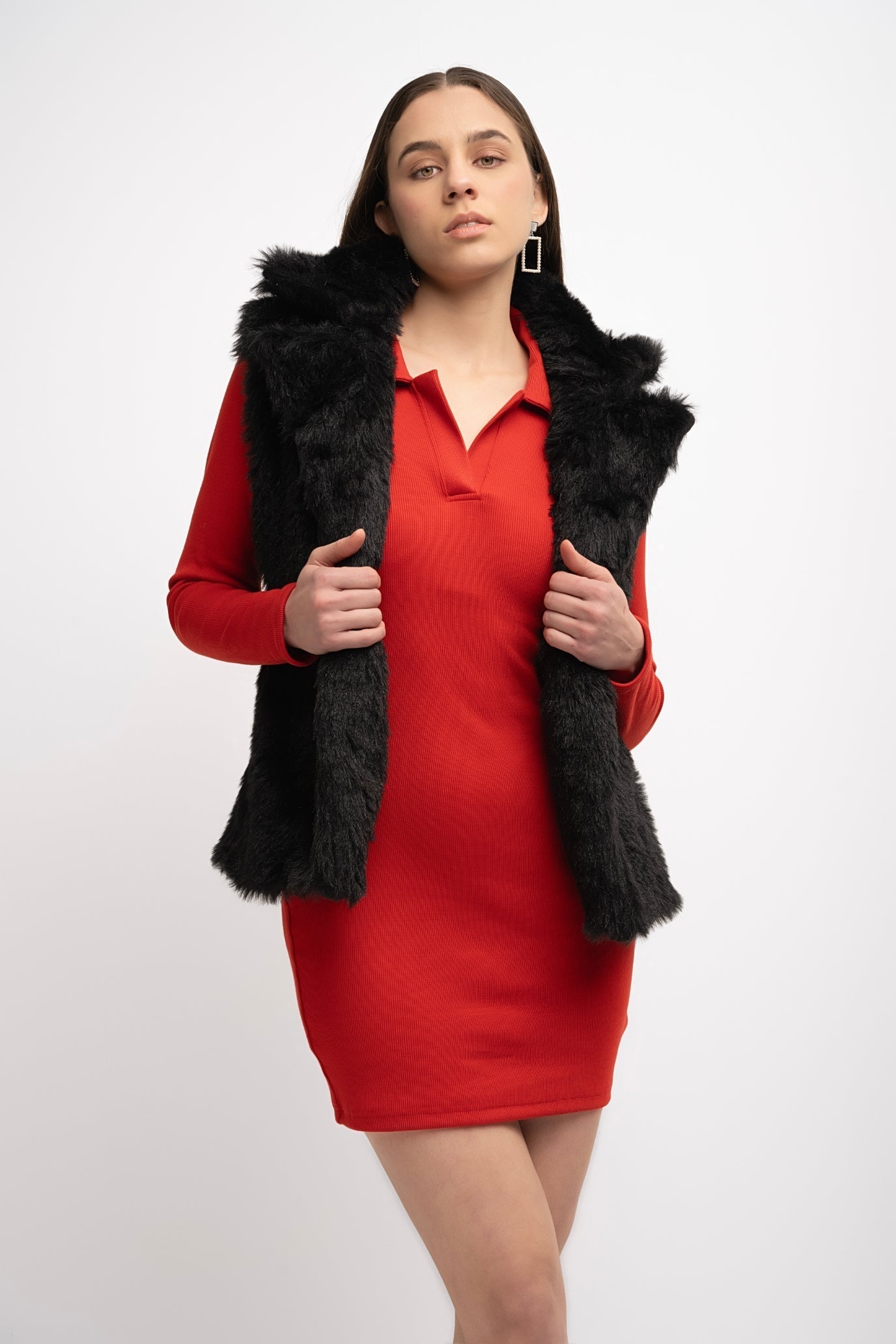 Fur Sleeveless Jacket - Black