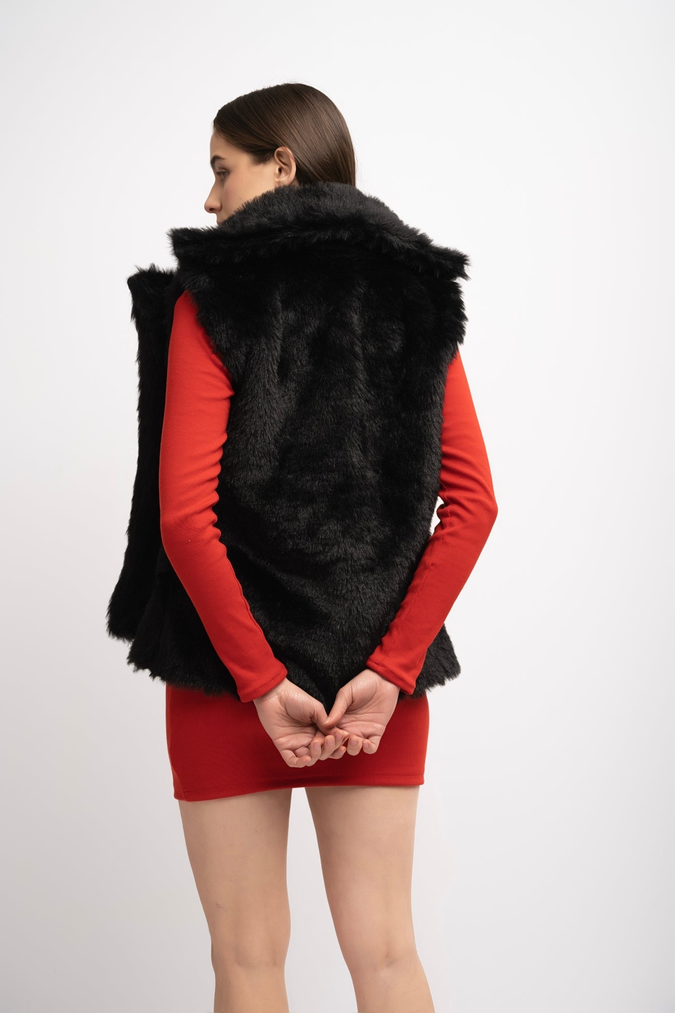 Fur Sleeveless Jacket - Black