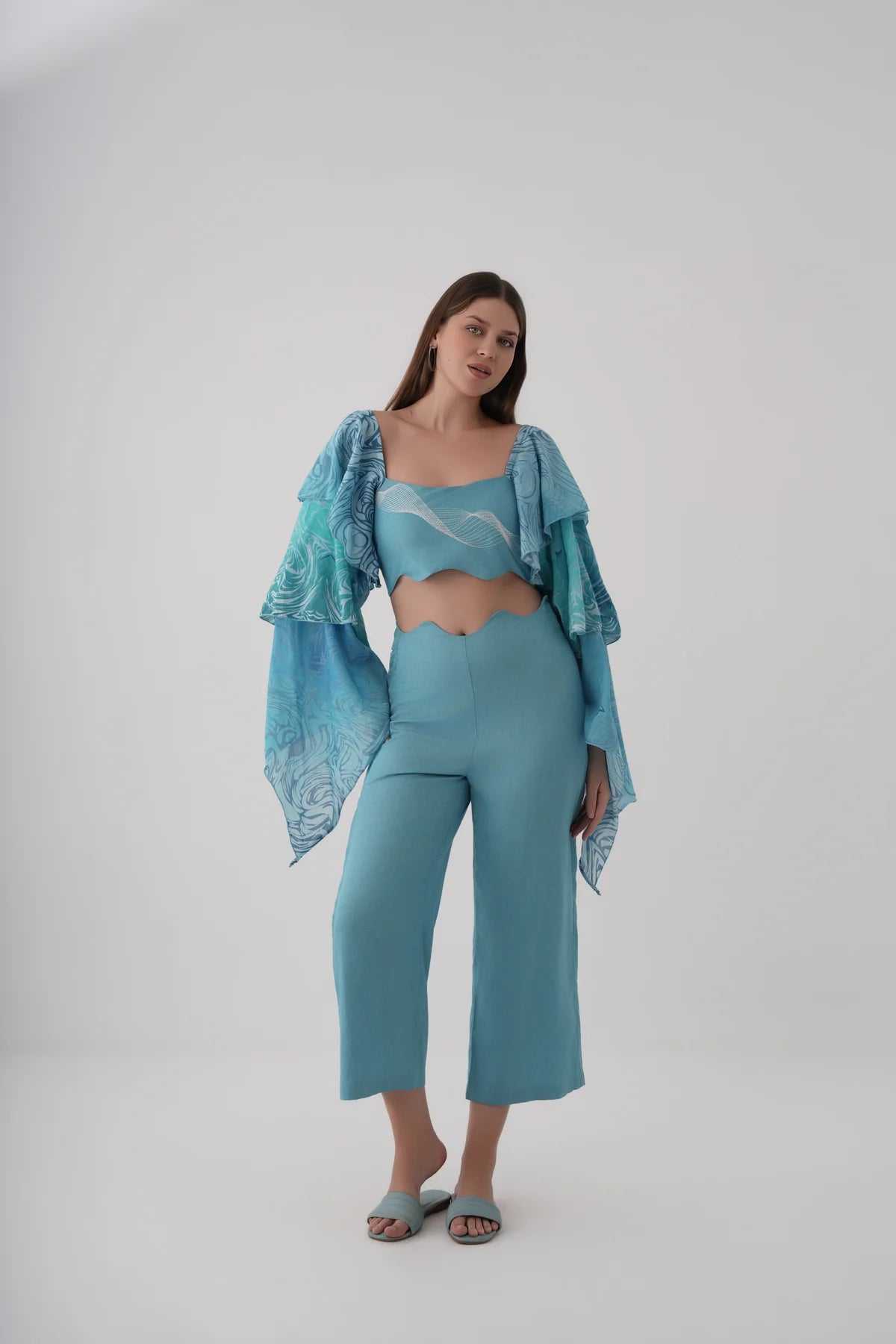 Cascade Wave Top – Linen Ecovero Crop Top with Silk Print Sleeves