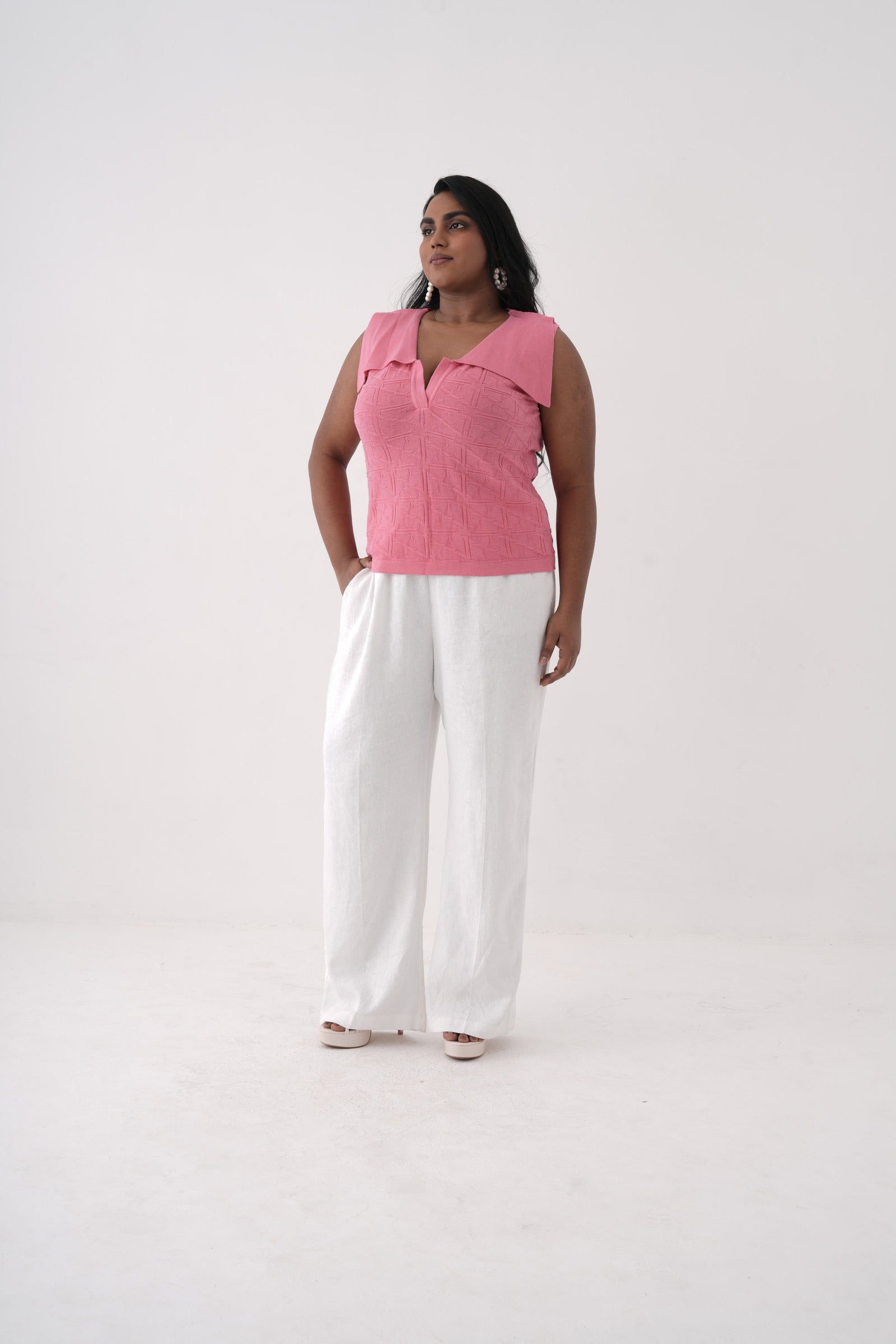 pink sleeveless knitted polo t-shirt