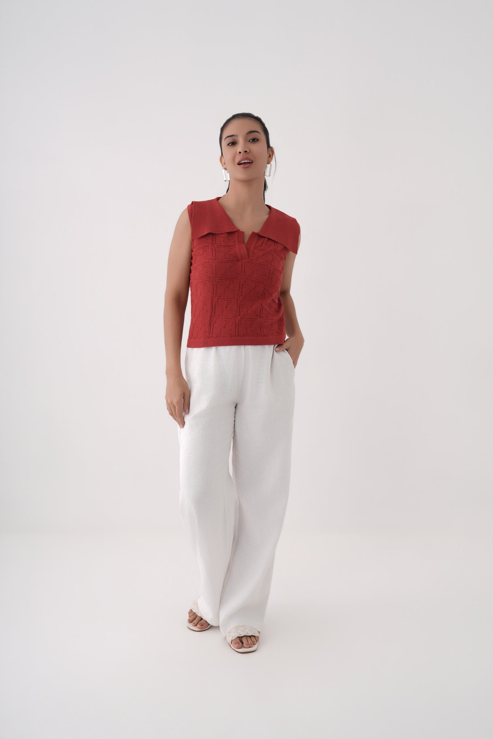 red sleeveless knitted polo t-shirt
