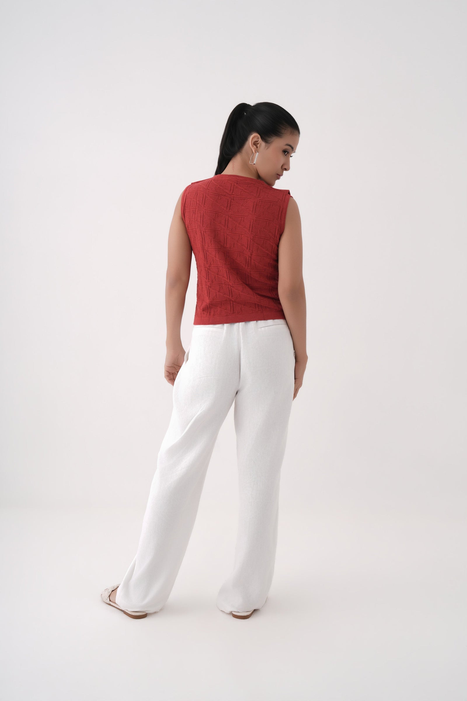 red sleeveless knitted polo t-shirt
