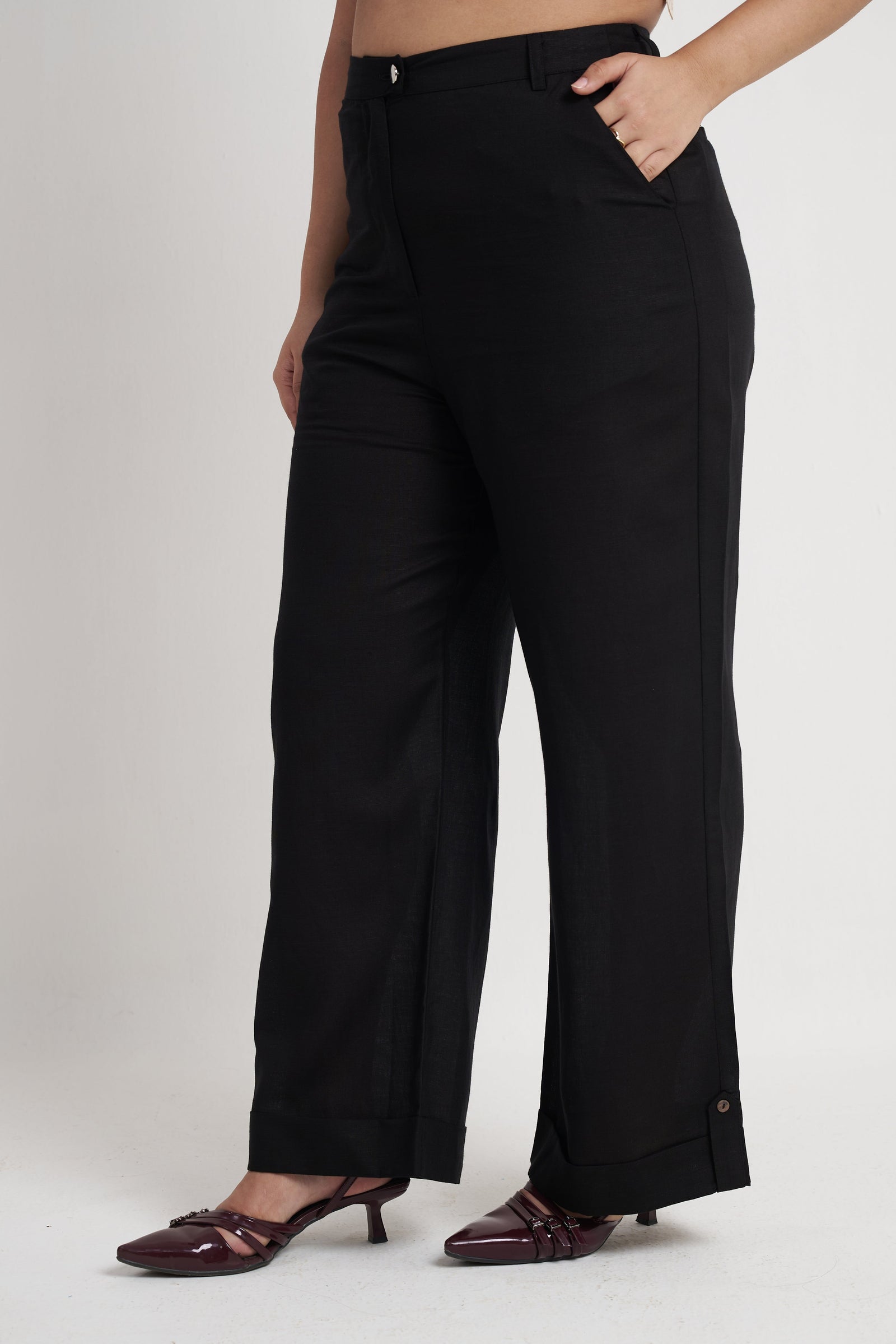 Cuffed Hem Tailored Trouser in Black Beauty
