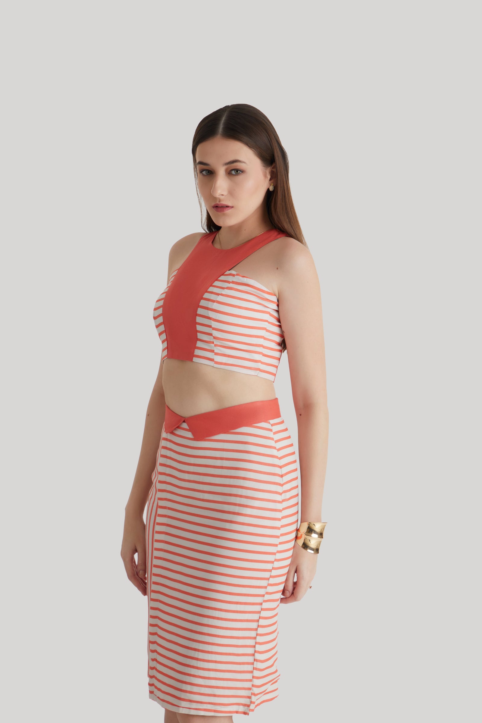 Woman  red and white striped Sleeveless Crop Top and High Waist Skirt Co-ord Set