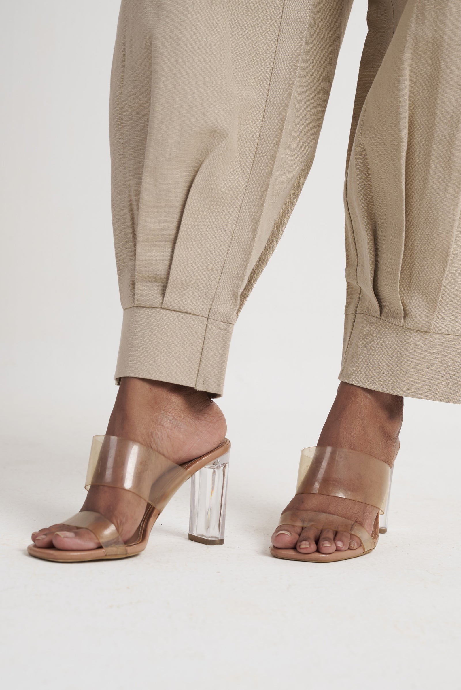 High-Rise Pleated Tapered Trouser in White Onyx